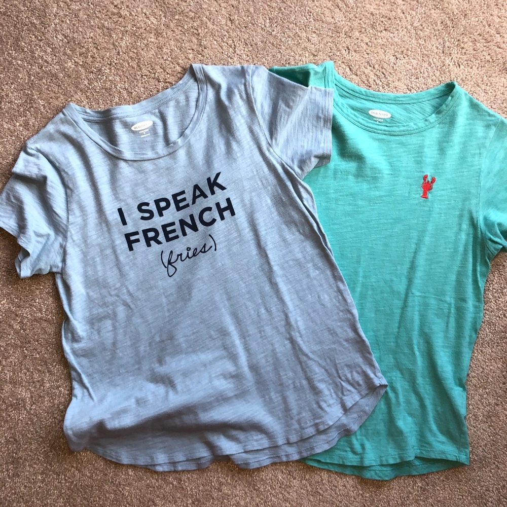 EUC Lot of 2 Old Navy shirts size M